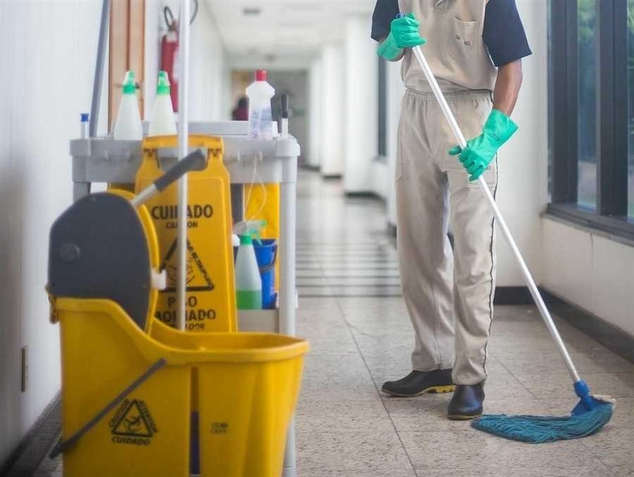 Услуги уборки служебных помещений надежный уборщик для бизнеса и офиса